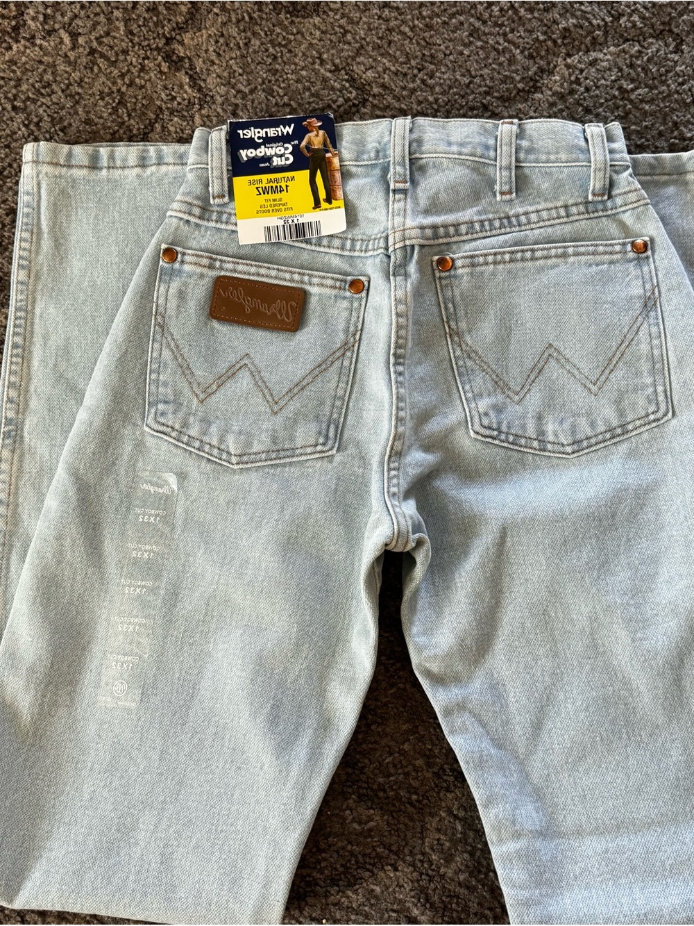 Wrangler Men's Relaxed Light Blue Denim Jeans